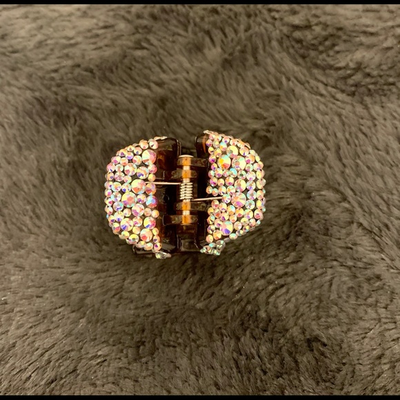 Crystal Hair Clip - Picture 2 of 3